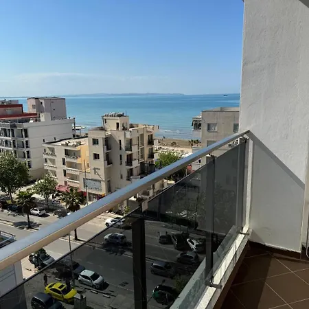 Appartamento Balcony Bliss